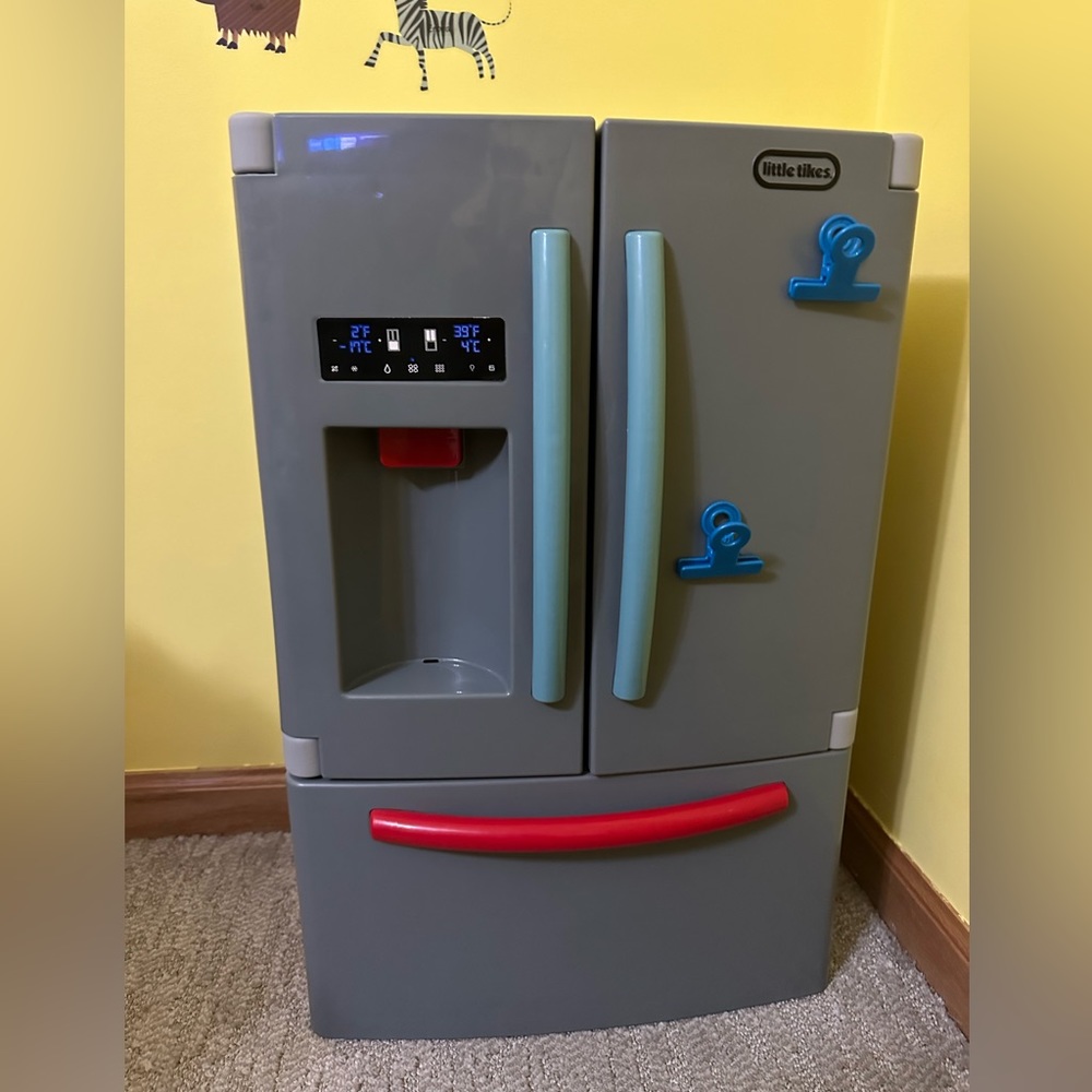 Little Tikes First Fridge